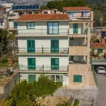 Besker * Makarska