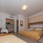 Besker * Makarska