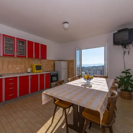 Besker Apartment *