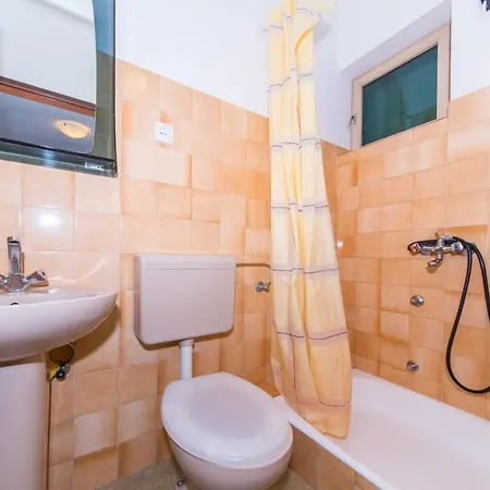 Apartment Besker