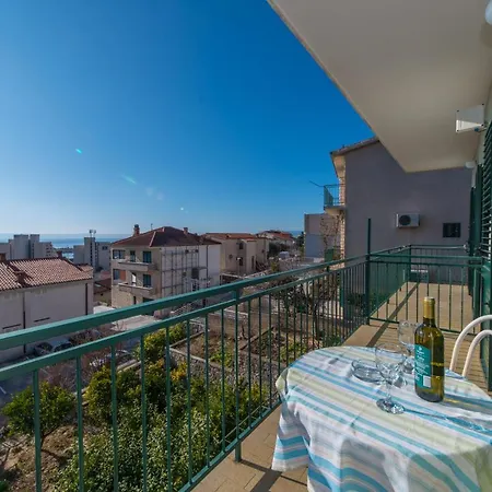 Besker Apartment *