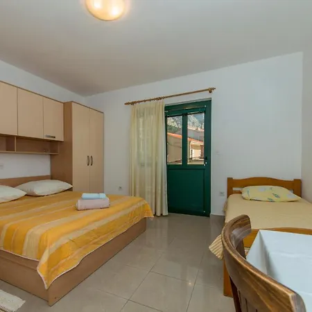 Apartment Studio Besker *