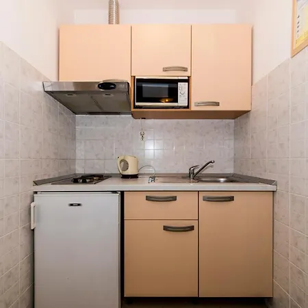 Apartment Studio Besker
