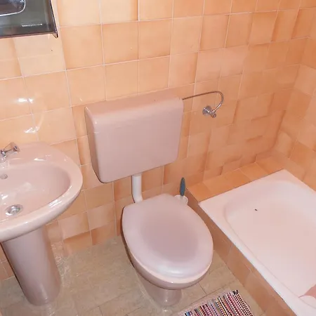 Besker Apartment *